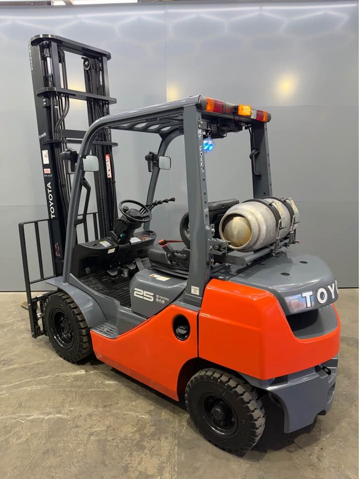 Hyundai 7-Tonne Heavy Duty Forklift